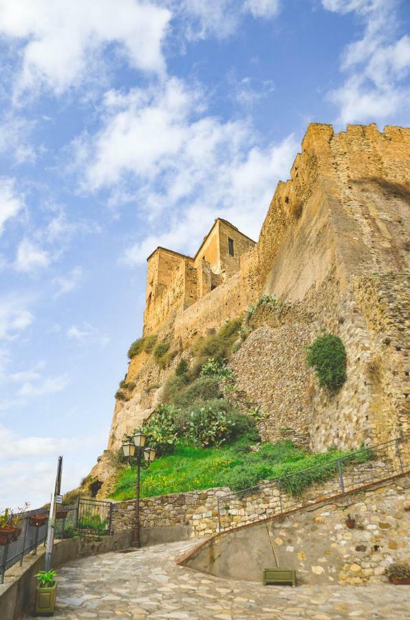 Casa Castello Hotel Rocca Imperiale Exterior photo